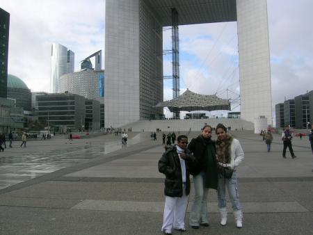 MOI MA COUSINE ET ZE A LA DEFENSE